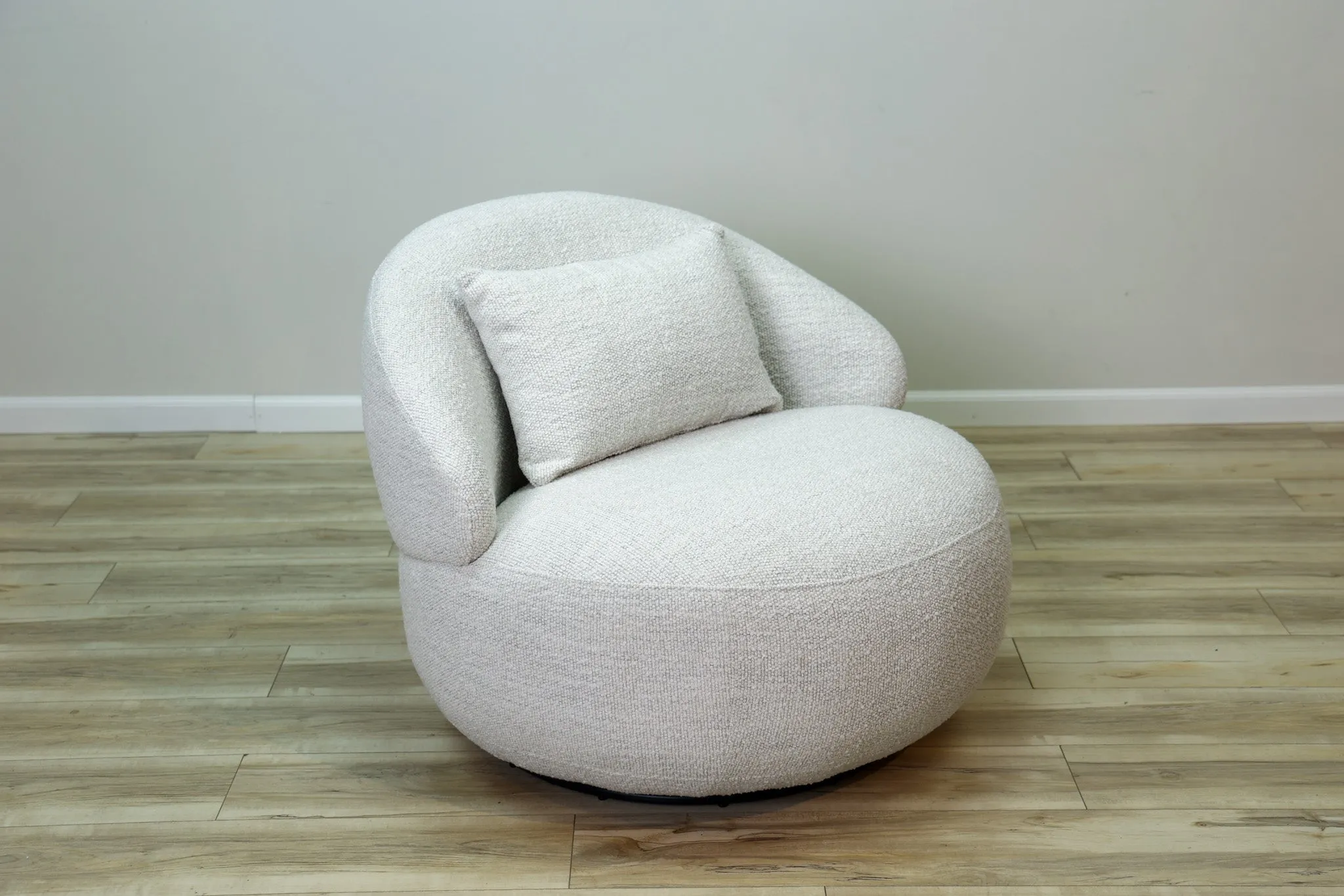 Athena Swivel Chair