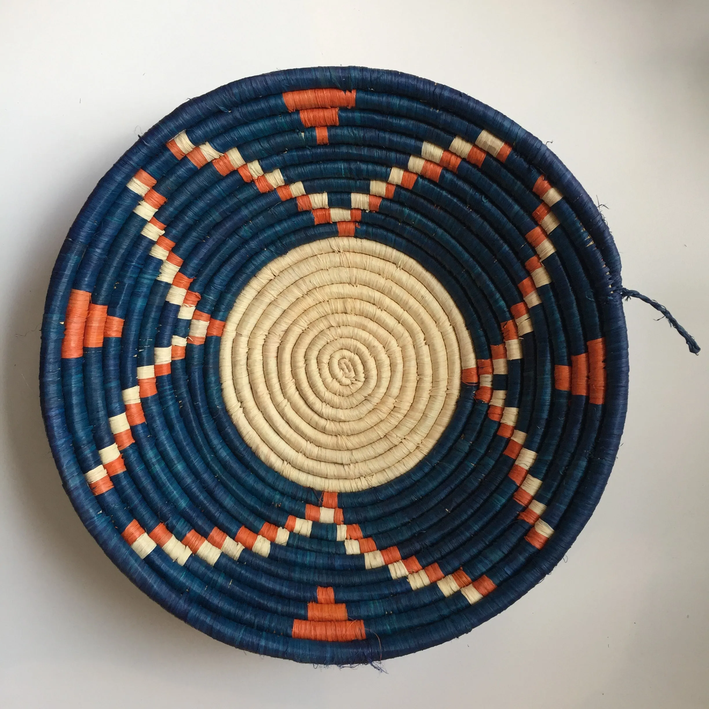 Majani Bowl