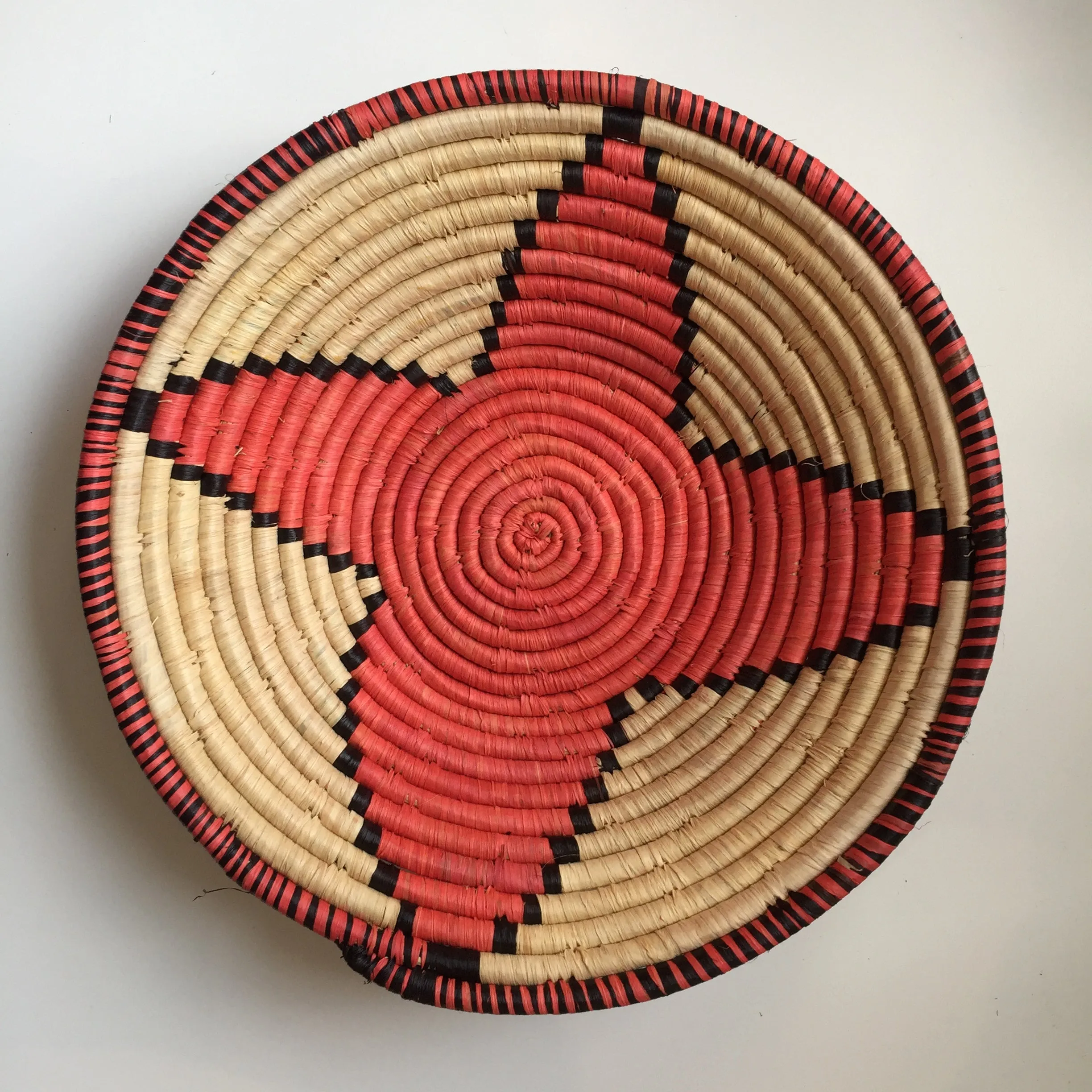 Majani Bowl
