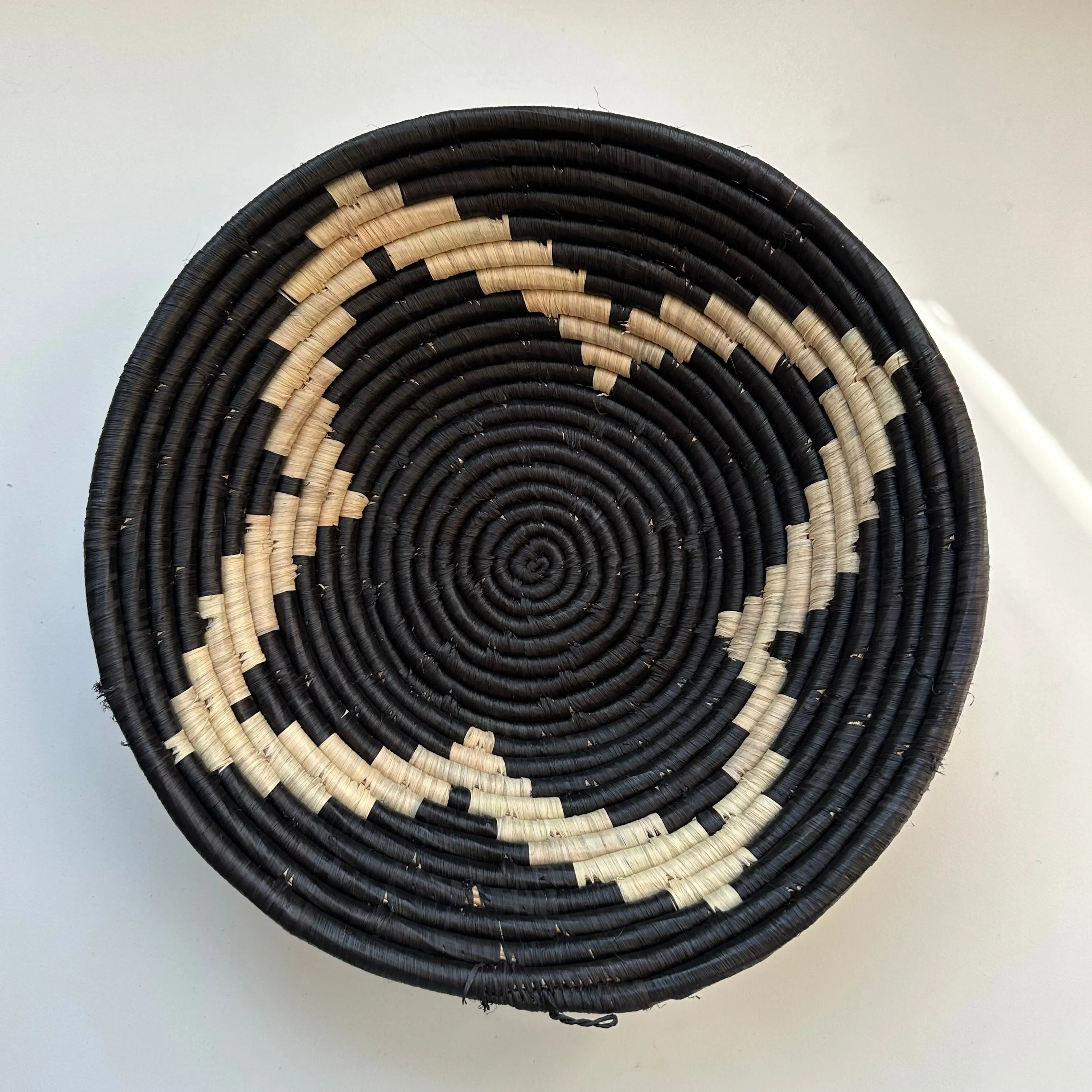 Majani Bowl