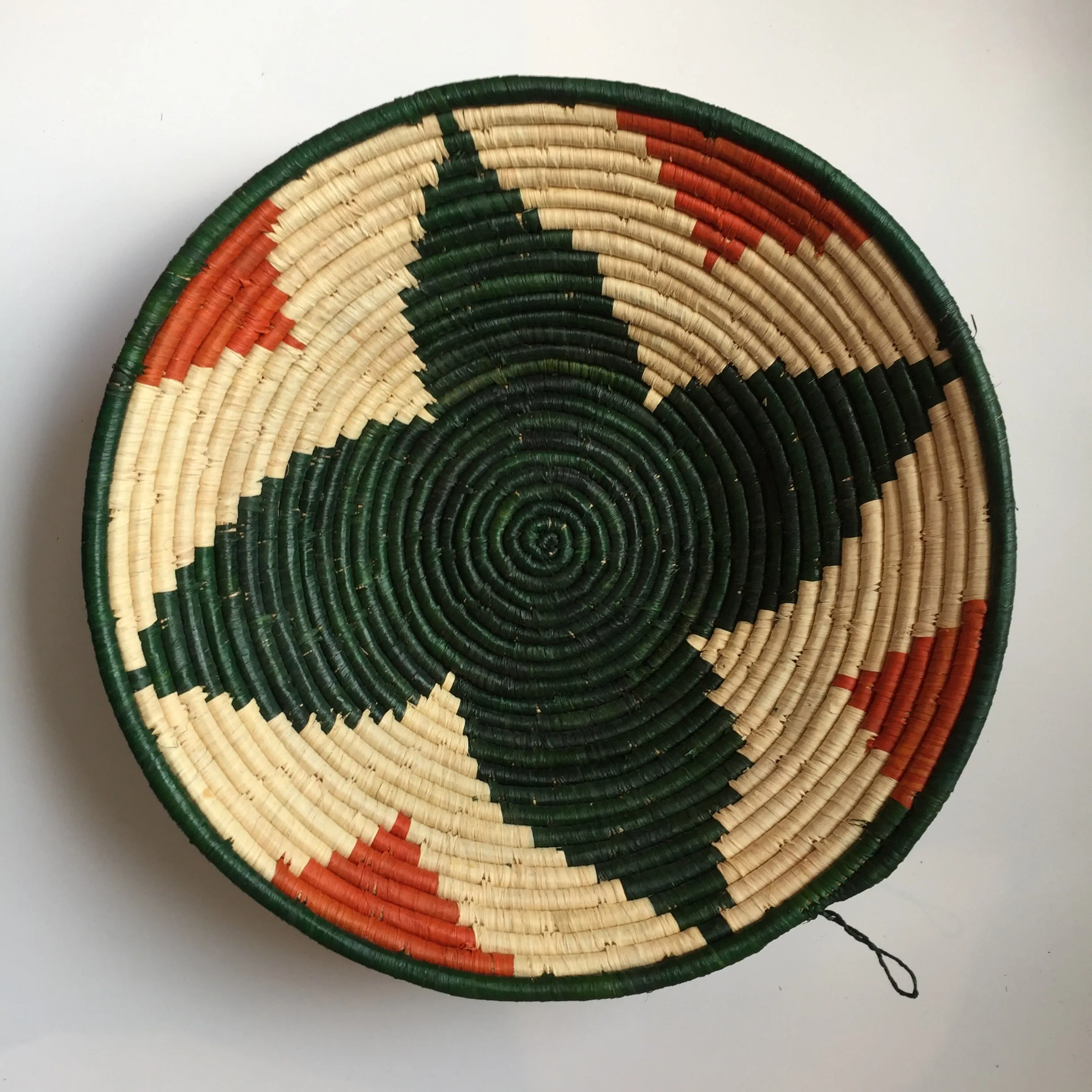Majani Bowl