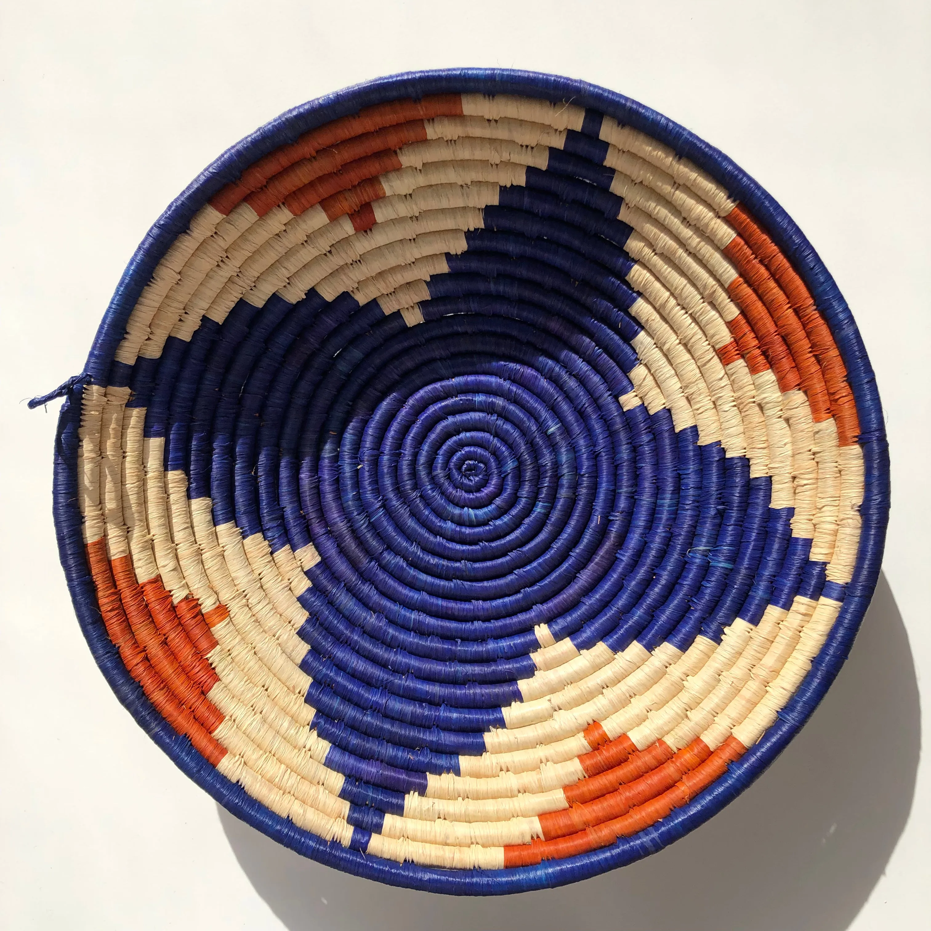 Majani Bowl