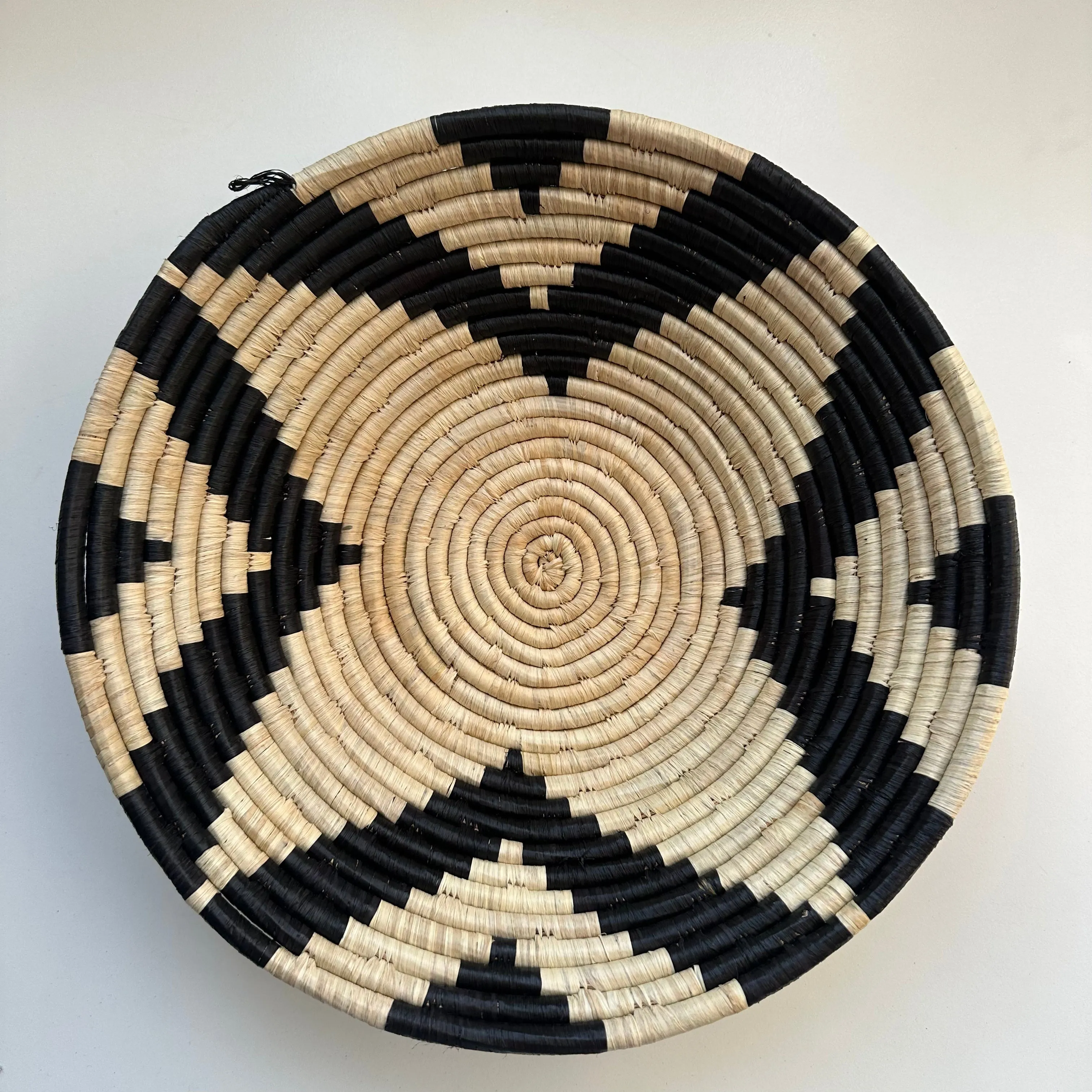 Majani Bowl