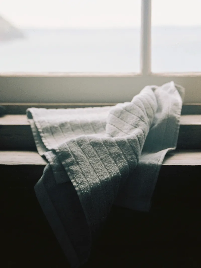 Tama Hand Towel - Lake