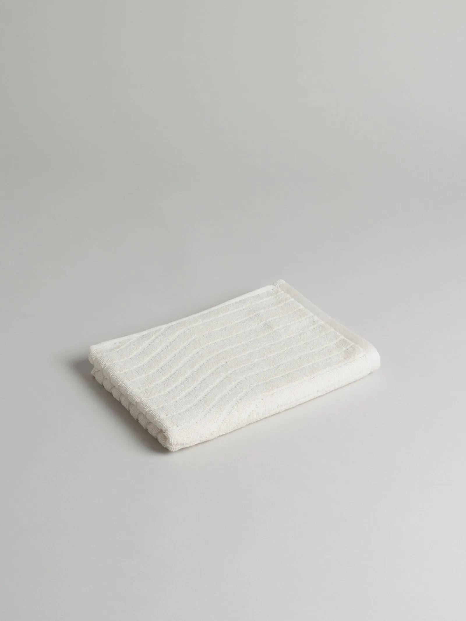 Virginia Hand Towel - Ivory